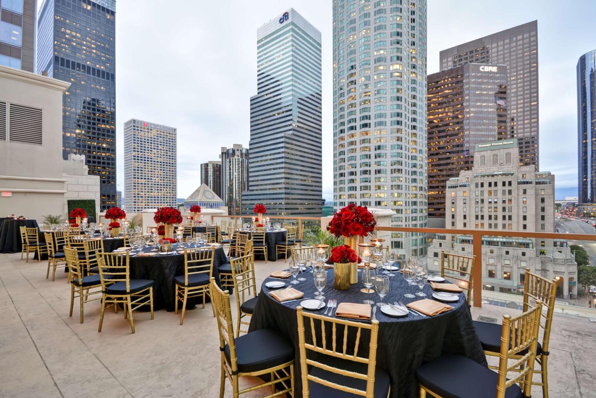 Hilton Checkers Los Angeles Hotel Exterior photo